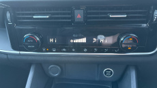 Nissan Qashqai 1.3 DiG-T MH Acenta Premium 5dr Petrol Hatchback